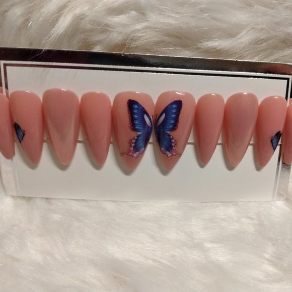Soft Pink with Pretty Blue Butterfly Press on nail pPN90 - Picture 3 of 3
